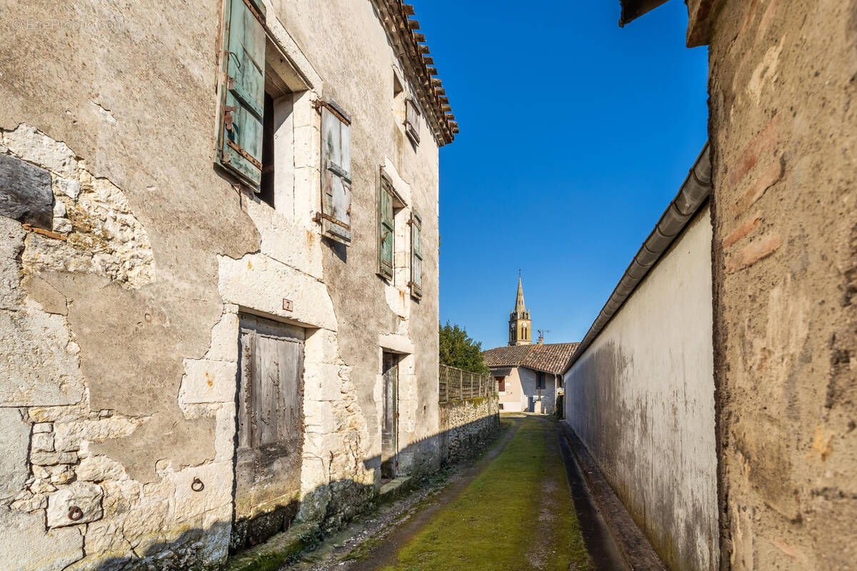 Maison à BOURG-DE-VISA
