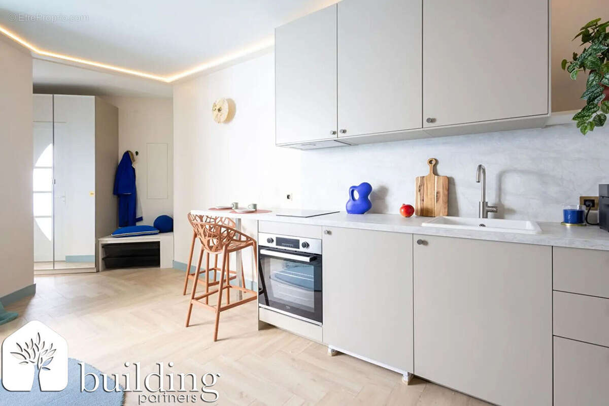 Batignolles Cardinet Paris 17ème - Appartement 24 m² - photo 5