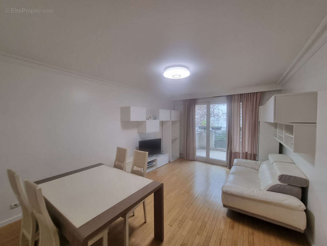 Appartement à LEVALLOIS-PERRET