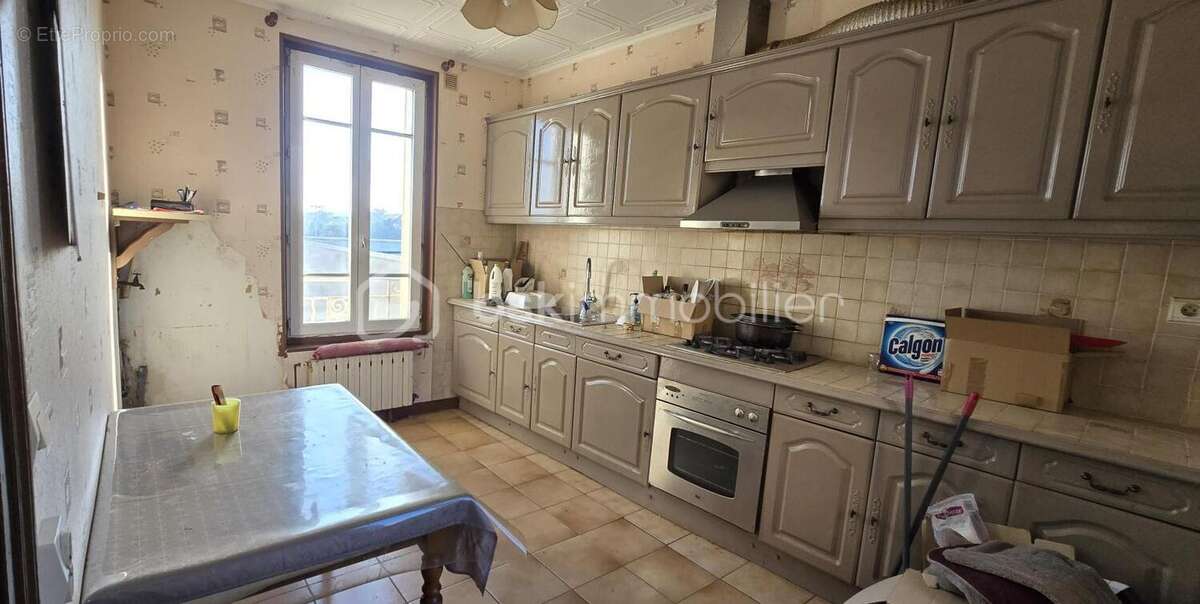 Maison ancienne avec grand local - photo 6