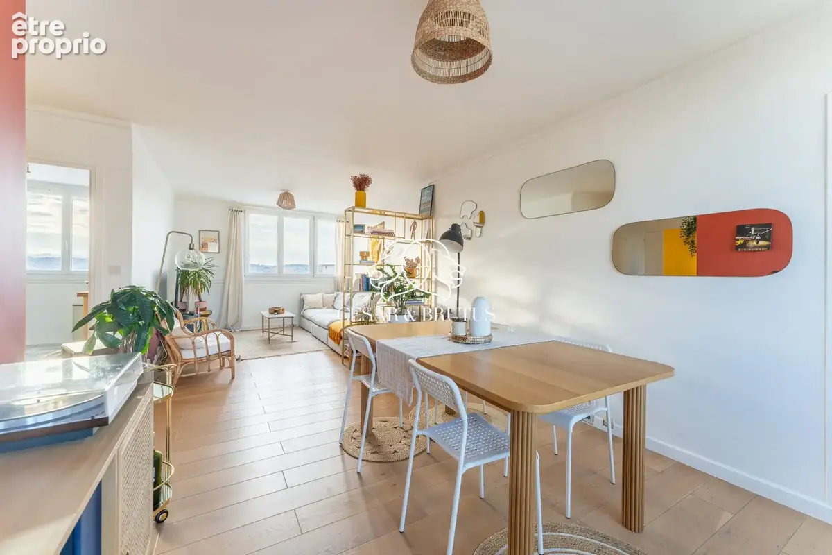 Appartement à LYON-8E