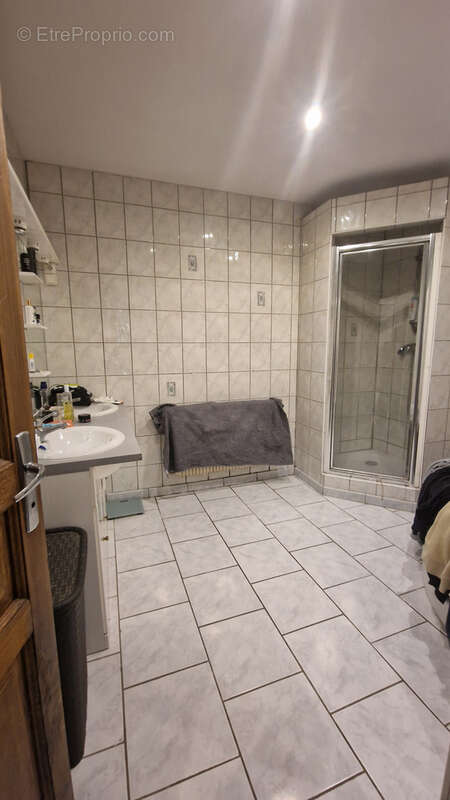 Appartement à SORCY-SAINT-MARTIN