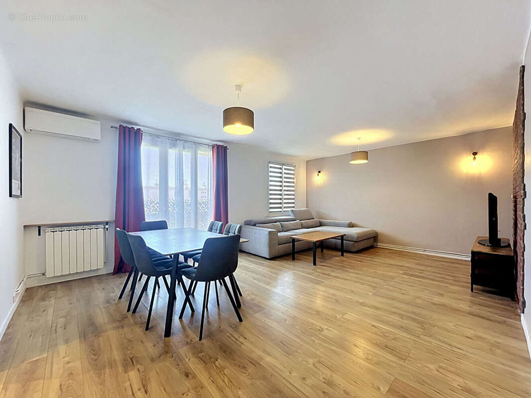 Appartement à NIMES