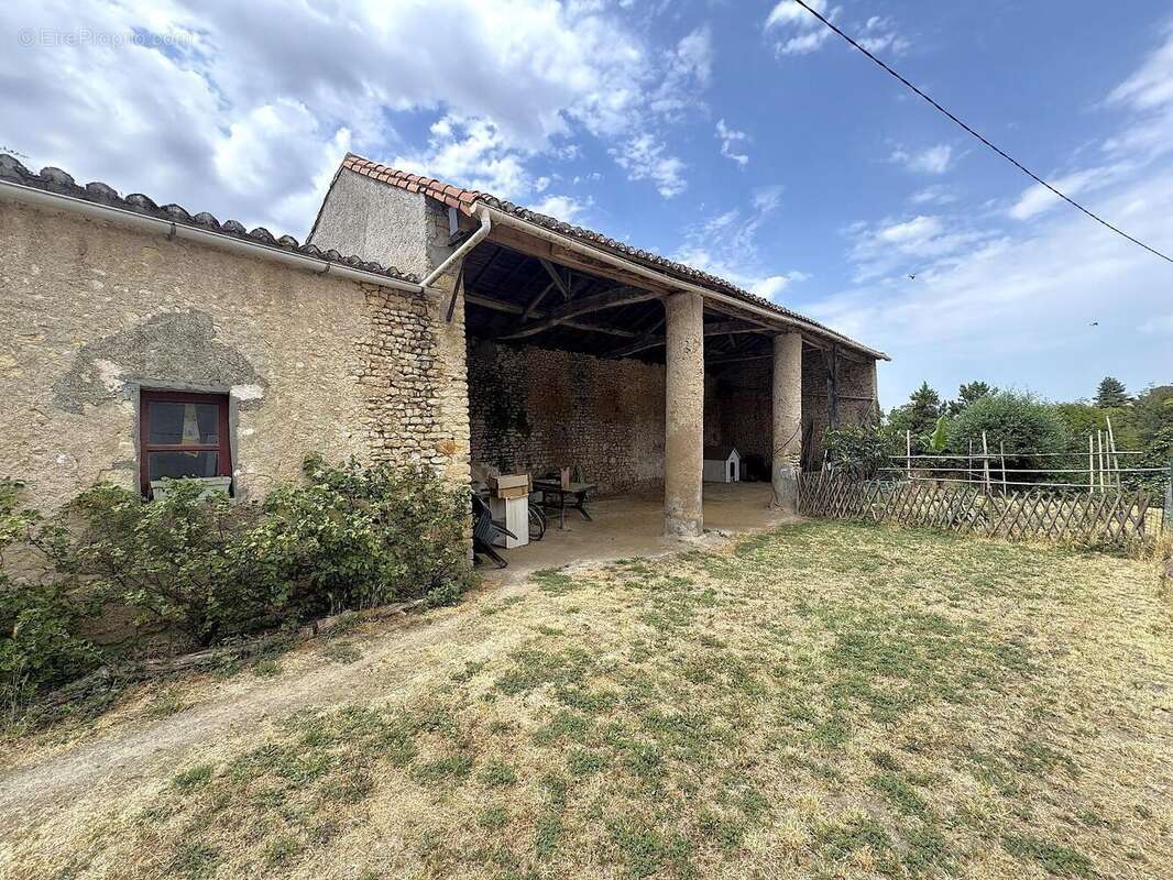   - Maison à SAINT-JEAN-DE-THOUARS