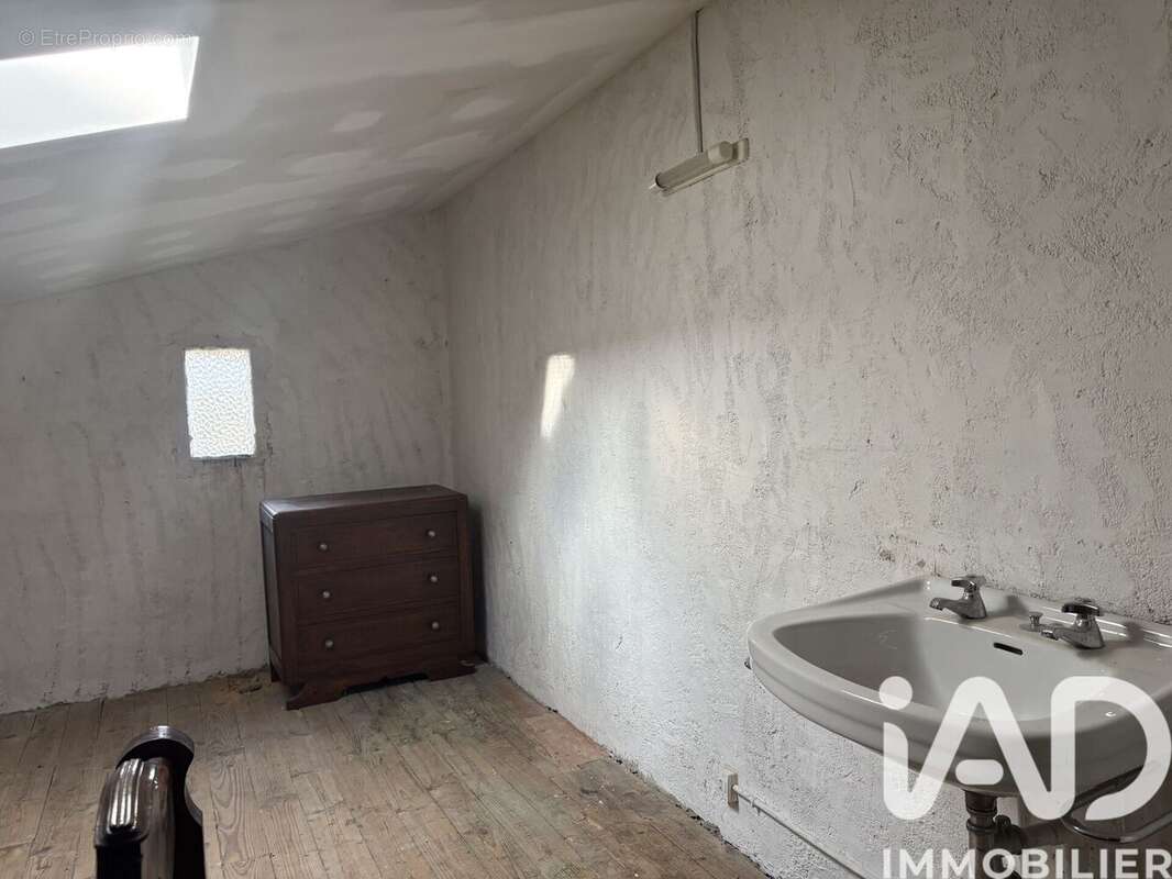 Maison 70 m² à La Digne-D'aval  - photo 9