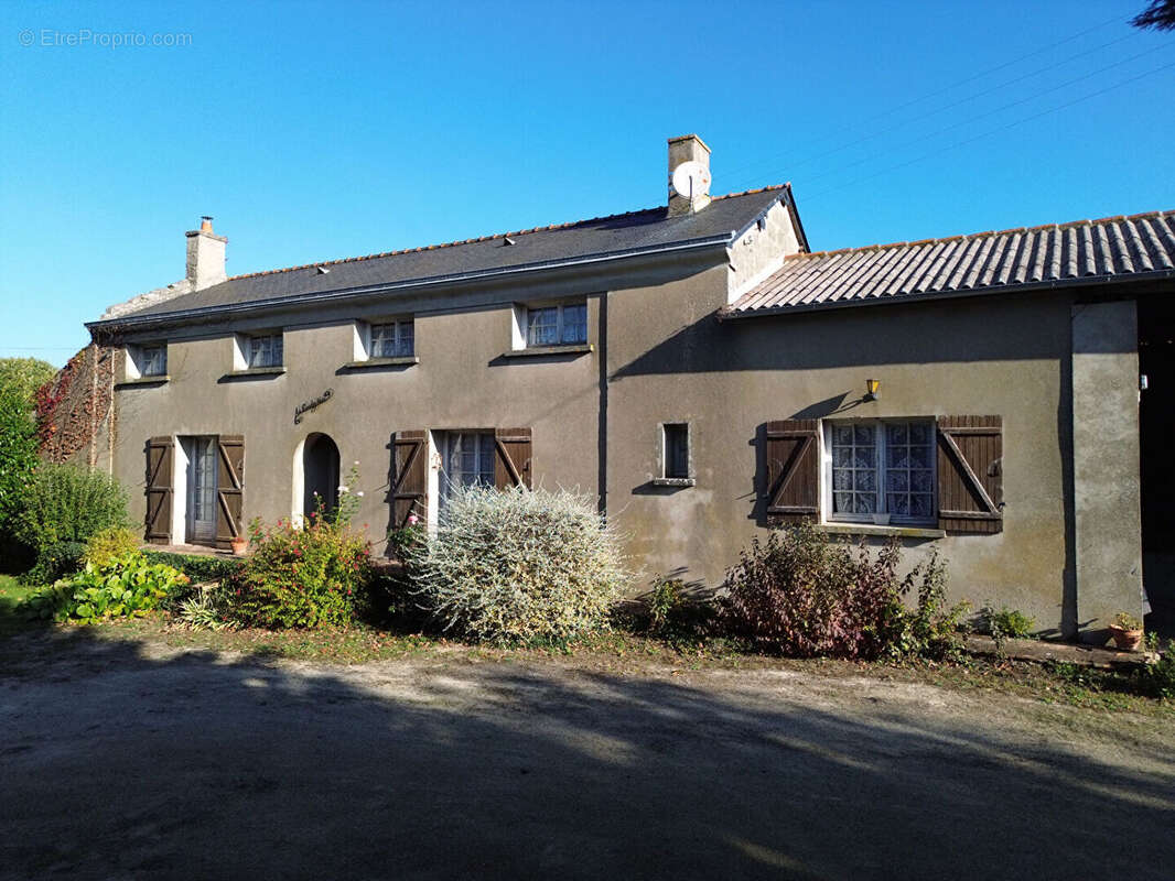 Maison à DOUE-LA-FONTAINE