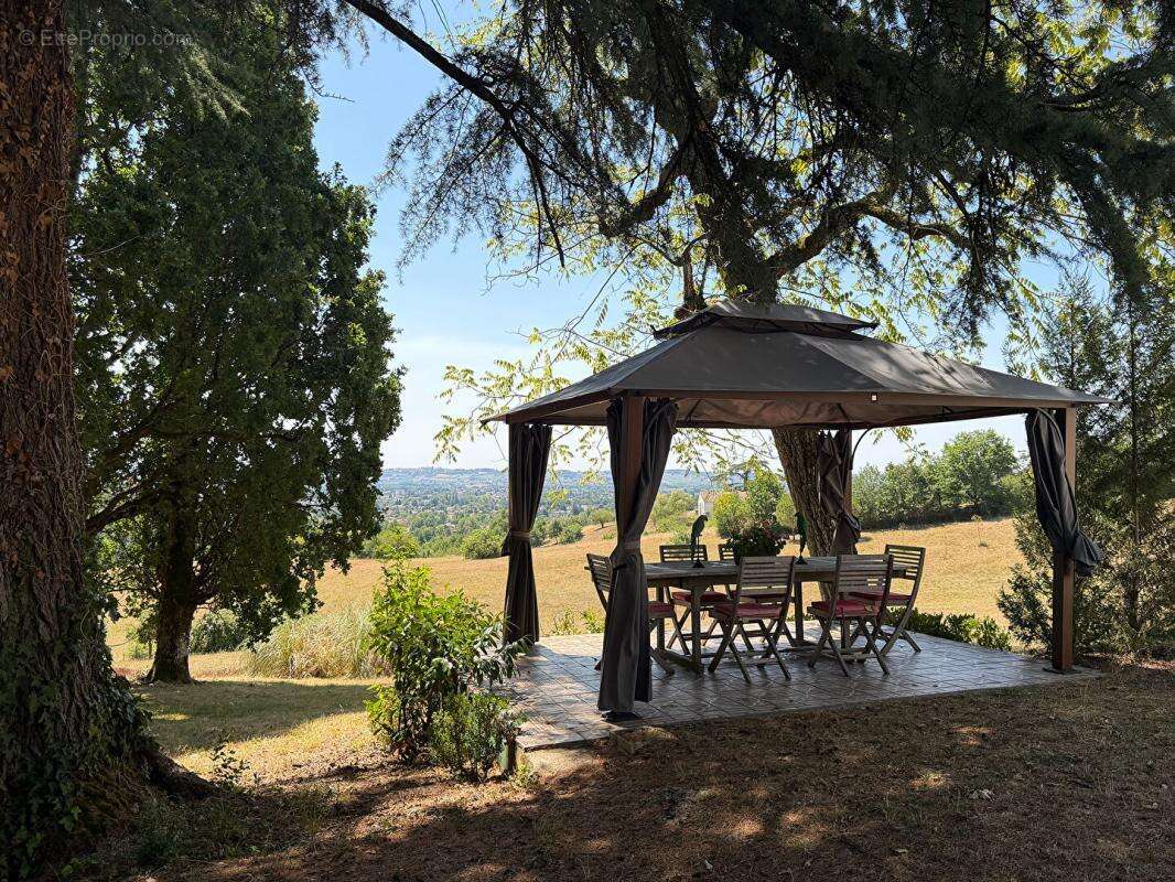 Élégant manoir avec maison d'amis, 11 hectares et vue panoramique - photo 17