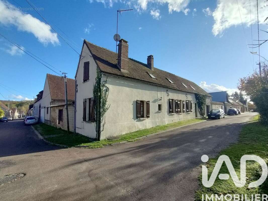 Maison 120 m² à Courgenay  - photo 2