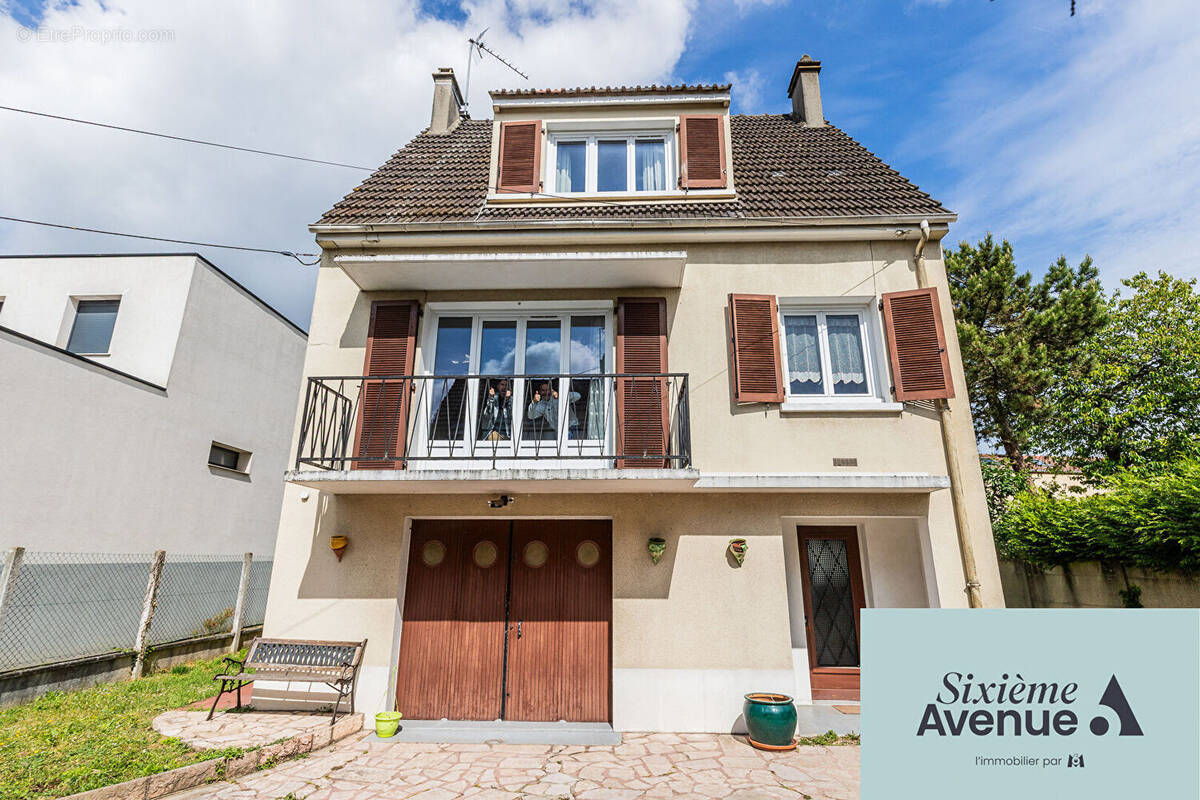 Maison à CHILLY-MAZARIN