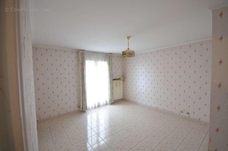 Maison à COULOMMIERS