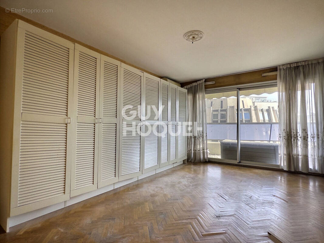 Appartement à MARSEILLE-8E