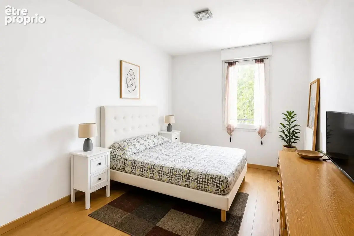 Appartement de 4 pièces de 85 m² à Saint-Genis-Pouilly - photo 5