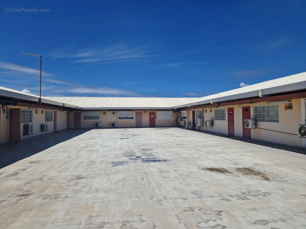 Commerce à BAIE-MAHAULT