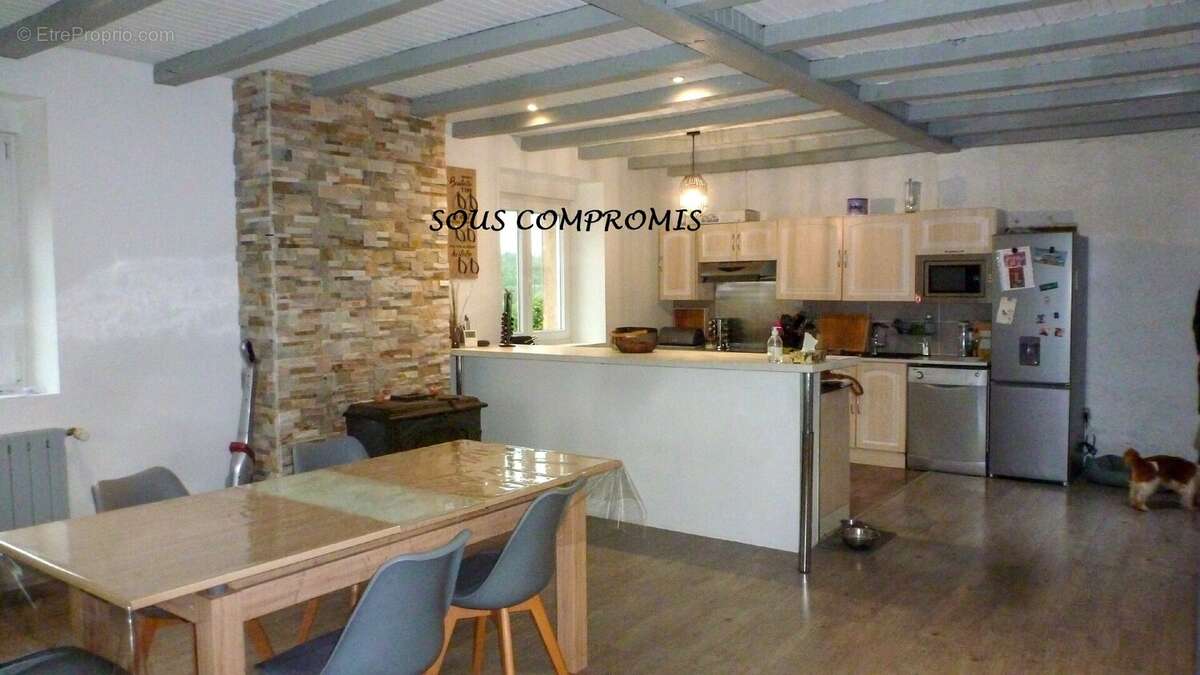 Maison à MONCEL-SUR-SEILLE