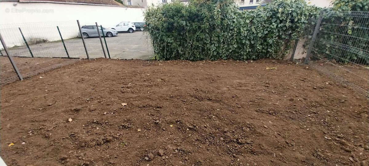 Appartement à EPERNON