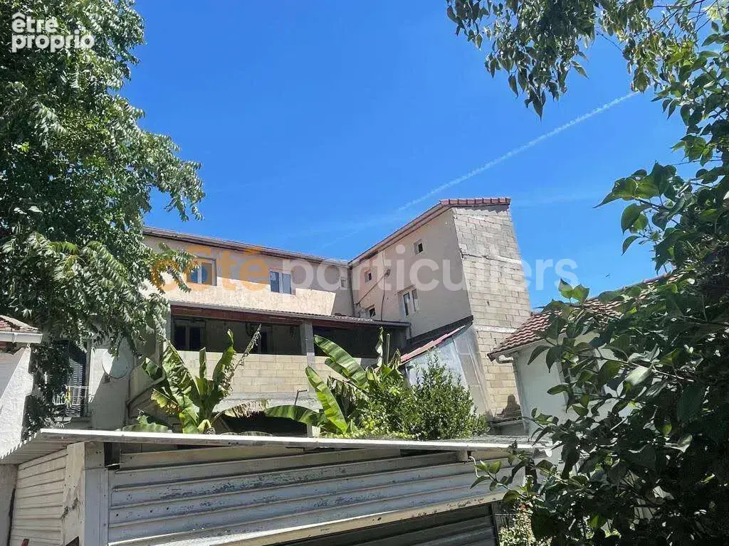 Maison à LA COURNEUVE