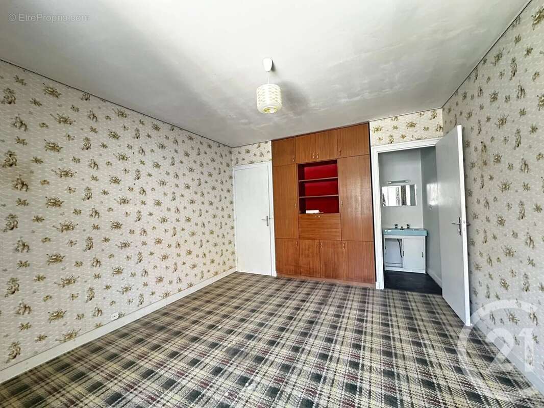 Maison à CHEF-BOUTONNE