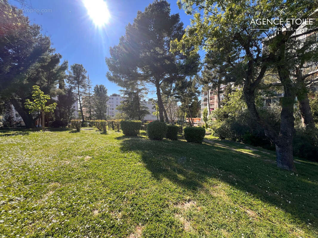 Appartement à MARSEILLE-12E