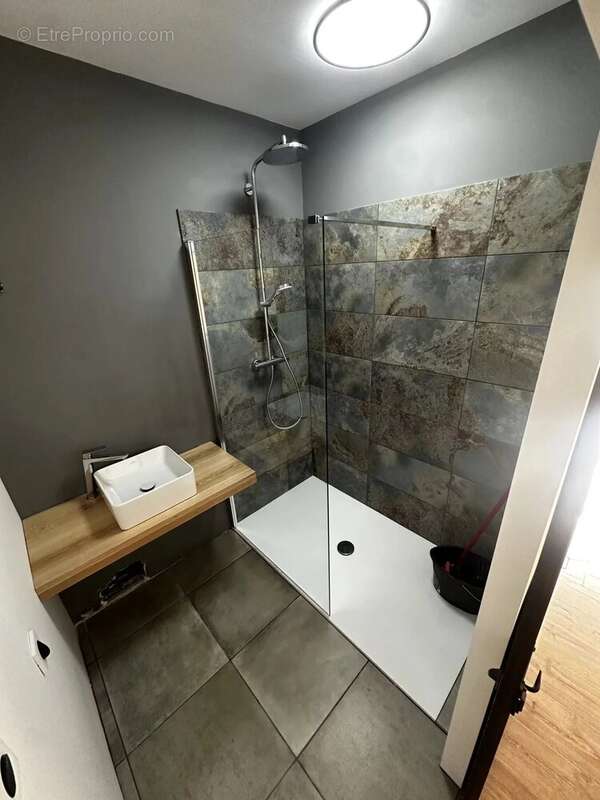 Appartement à MONTBAZIN