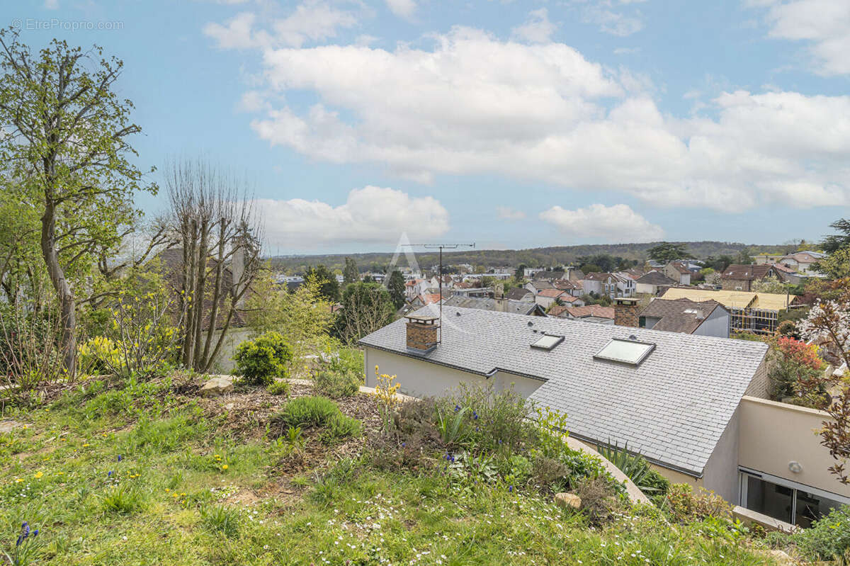 Appartement à GARCHES