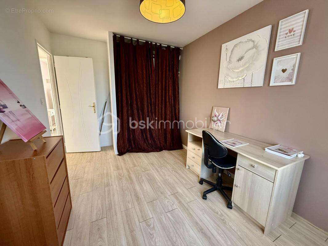 Maison à CORME-ROYAL