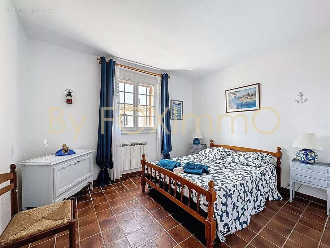 Antibes centre, au calme, maison 4 chambres , jardin, grand garage , parking privatif, expo sud - photo 12