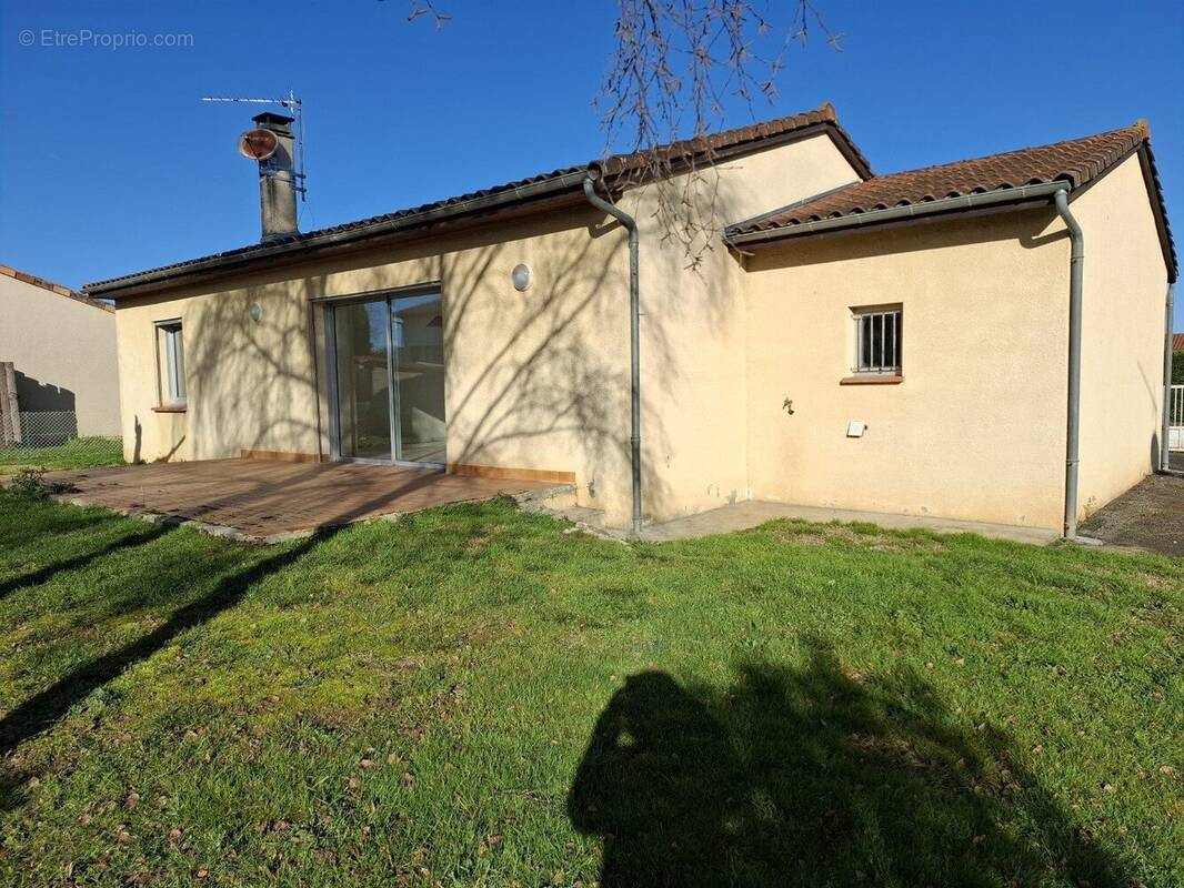 Maison à CARBONNE