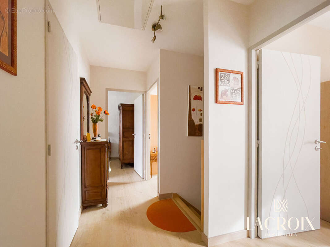 Maison à LA CHAPELLE-DES-FOUGERETZ