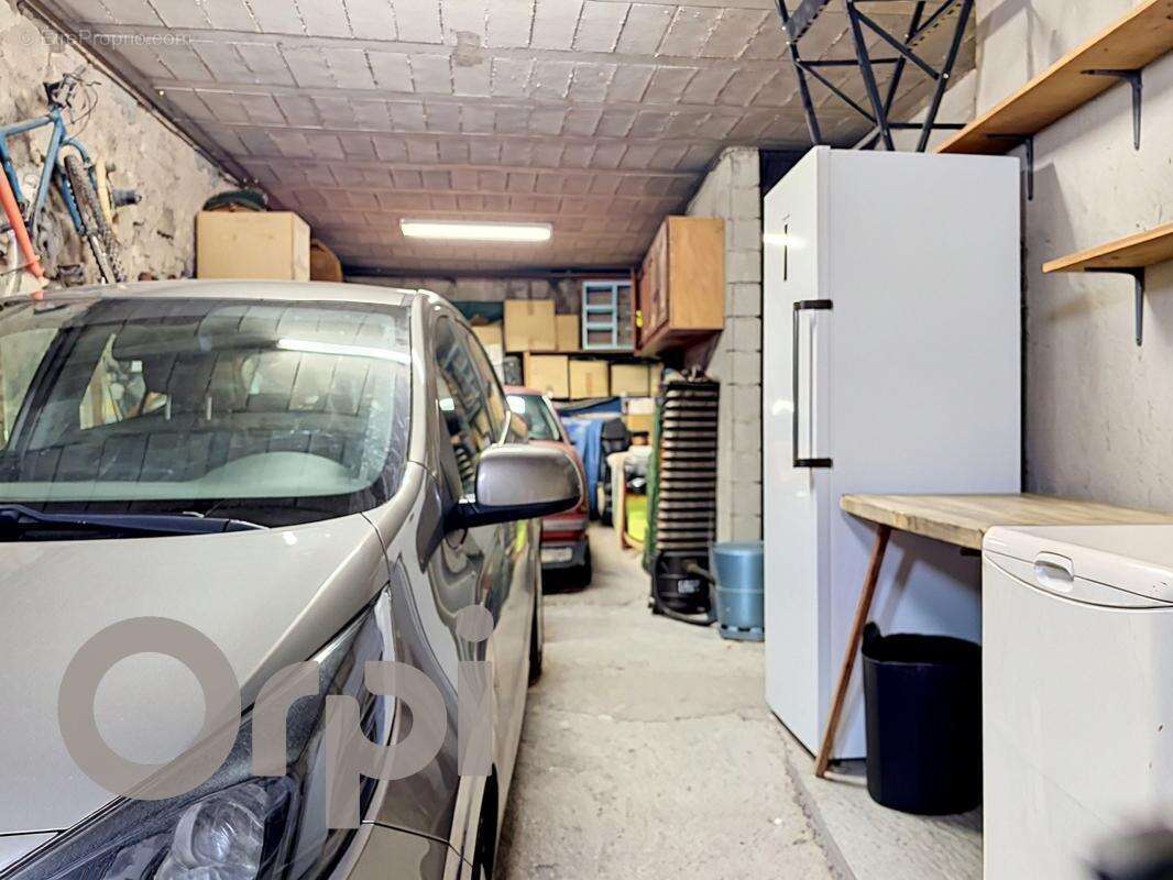 Maison à LE MUY
