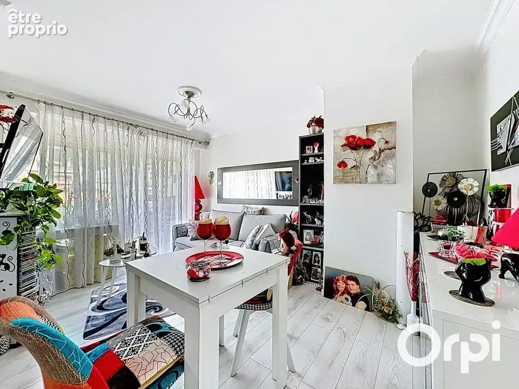 Saint-Roch - VIAGER OCCUPE - 2p 42 m² en étage élevé avec vue dégagé et cave - photo 5
