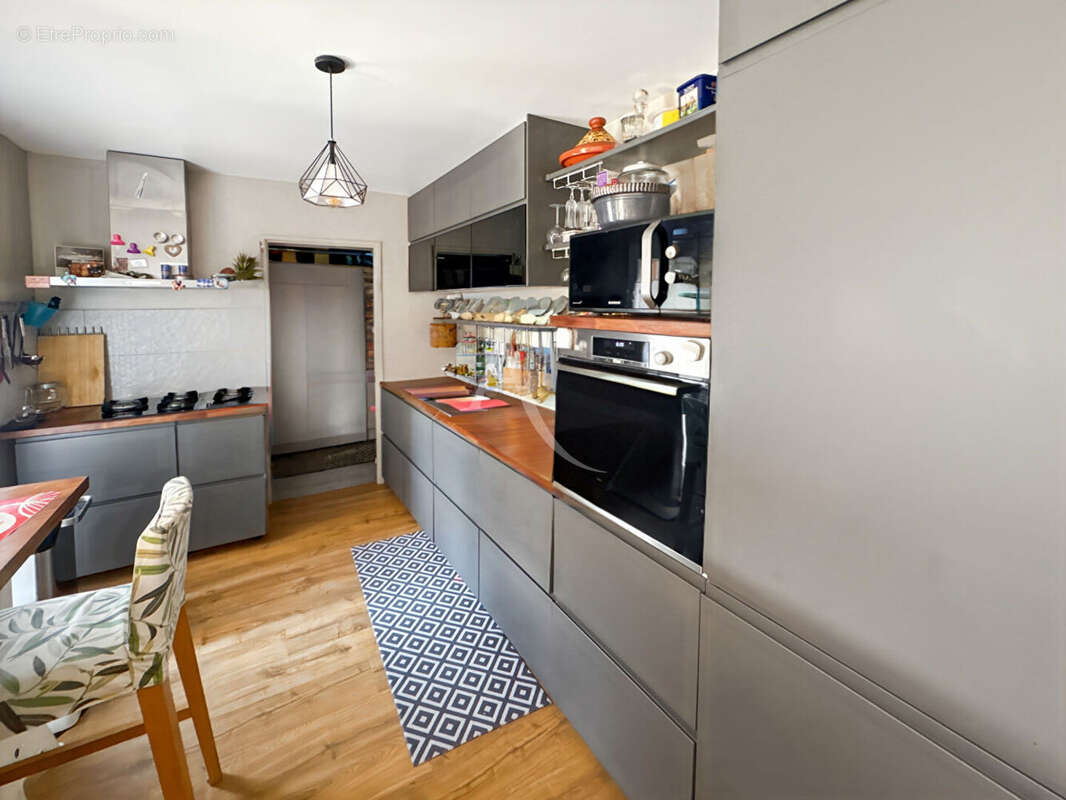 Maison à JOUY-LE-MOUTIER