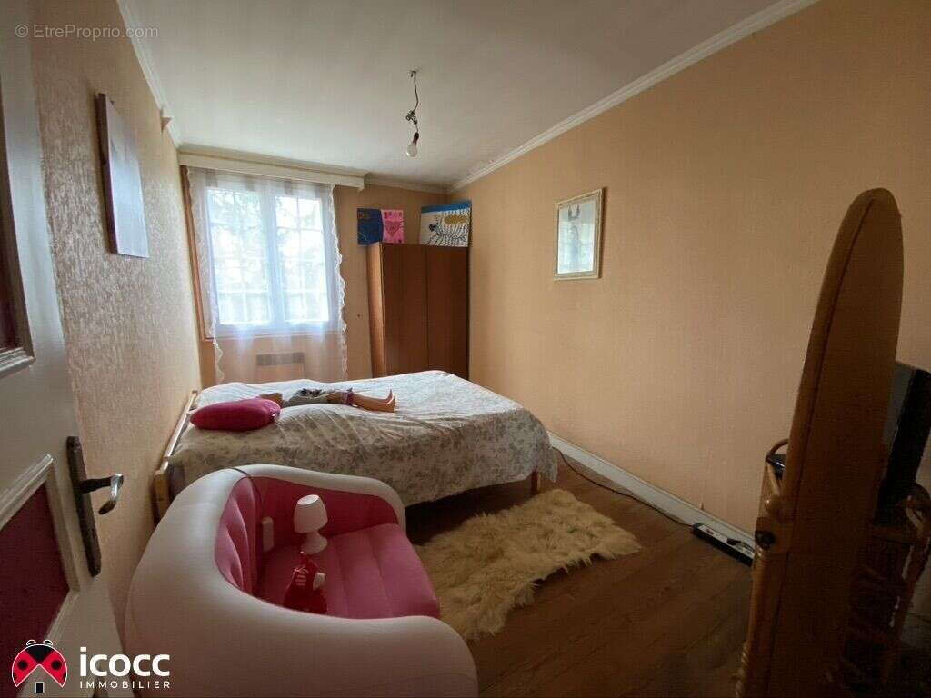 Maison 188 m² à Chasnais  - photo 9