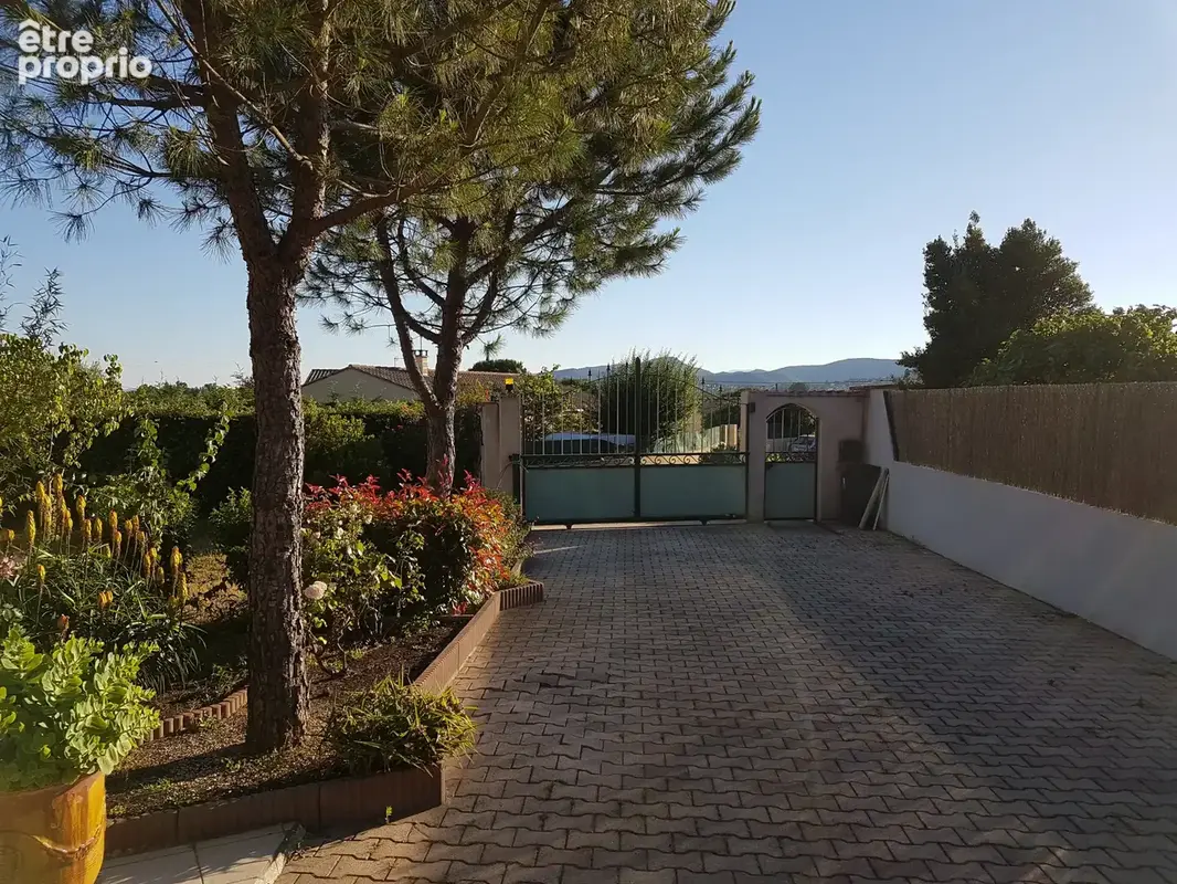Maison  avec jardin paysagé, terrasses et piscine - photo 4