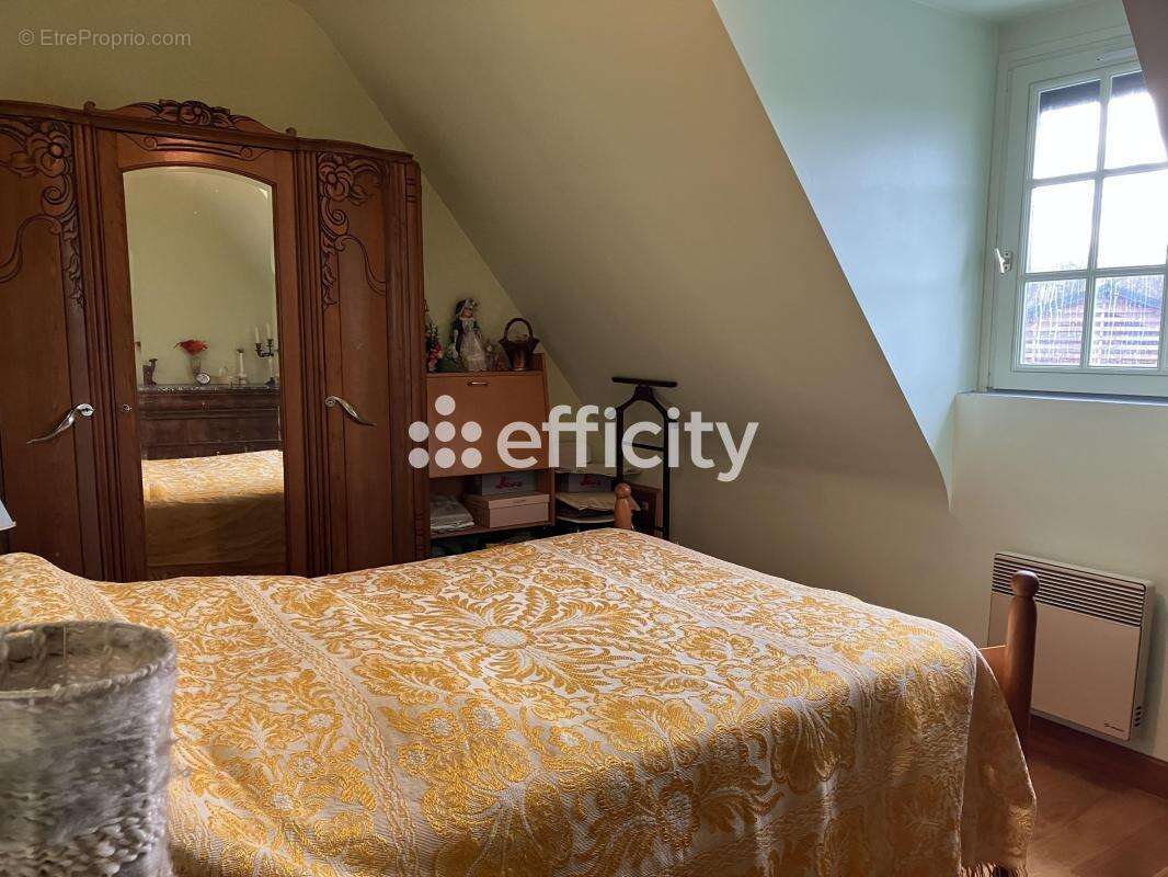 Maison à HOUPPEVILLE