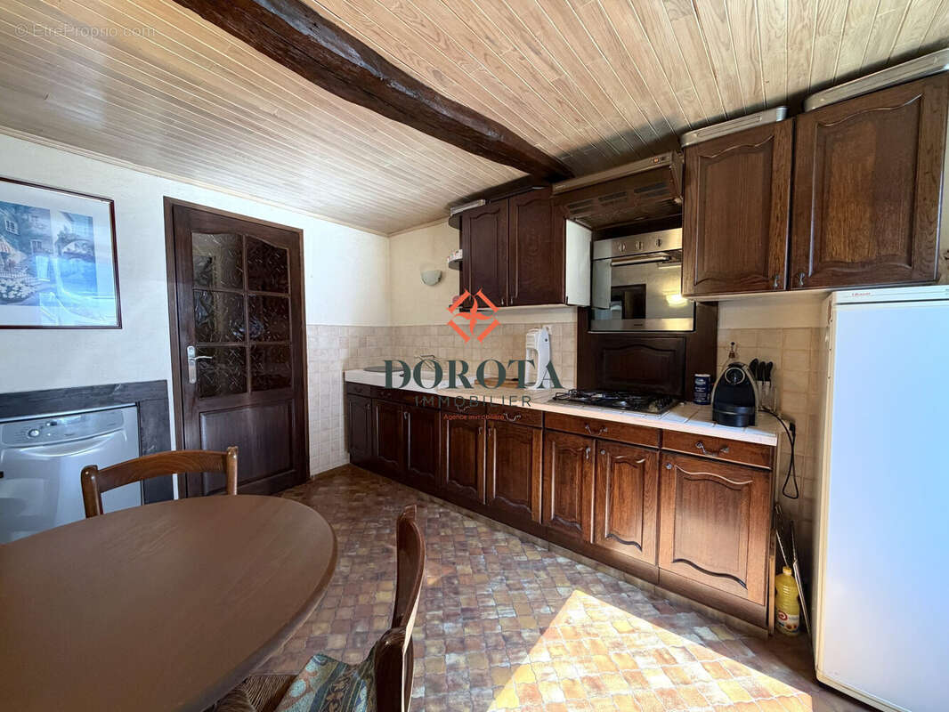 Maison à LA COMBE-DE-LANCEY