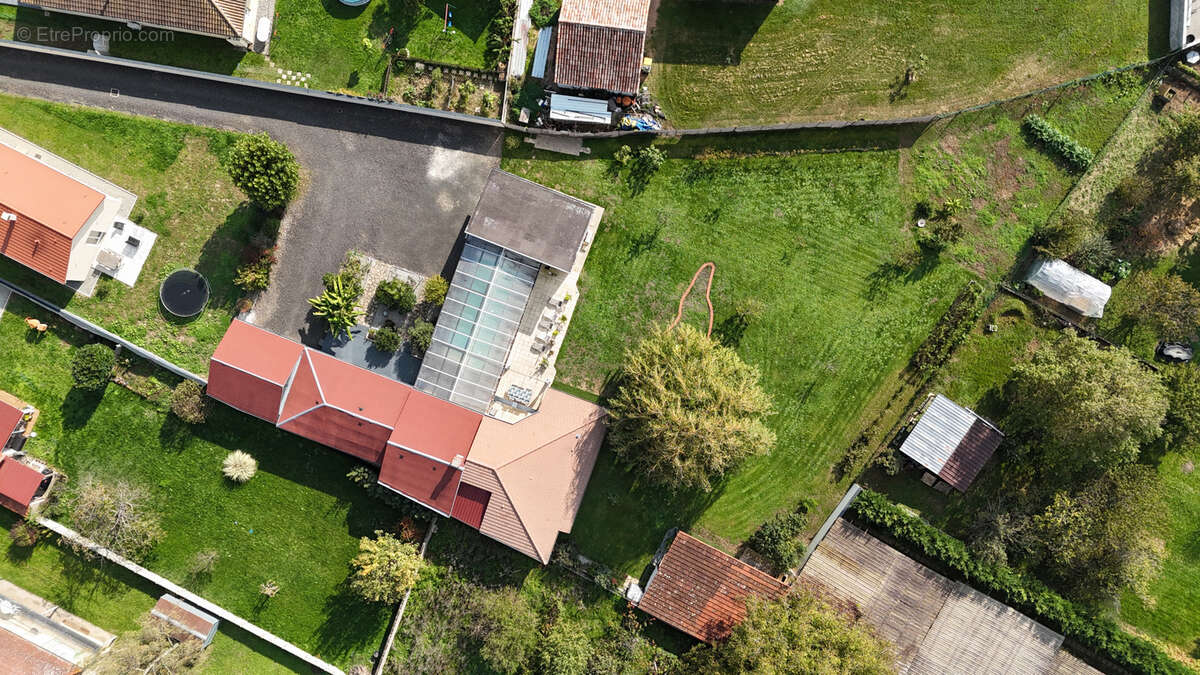 Maison à PONT-DU-CHATEAU
