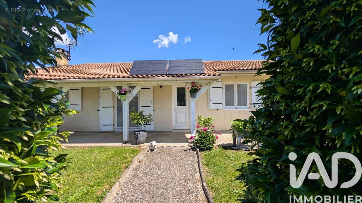Photo 1 - Maison à AMBARES-ET-LAGRAVE