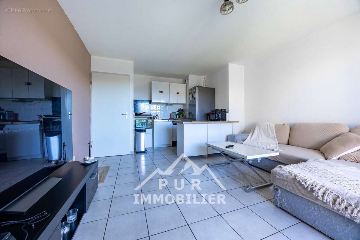 Appartement à VILLE-LA-GRAND