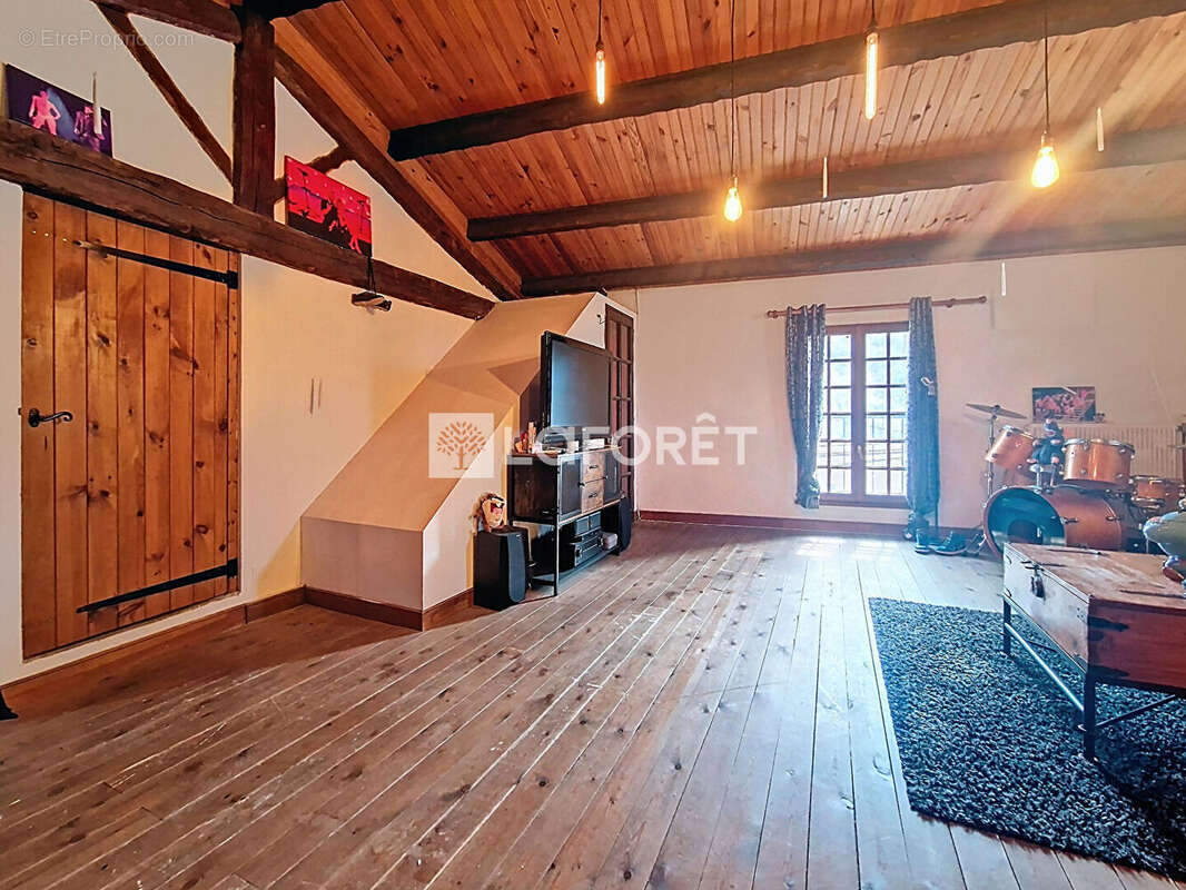 Maison à SAINT-ZACHARIE