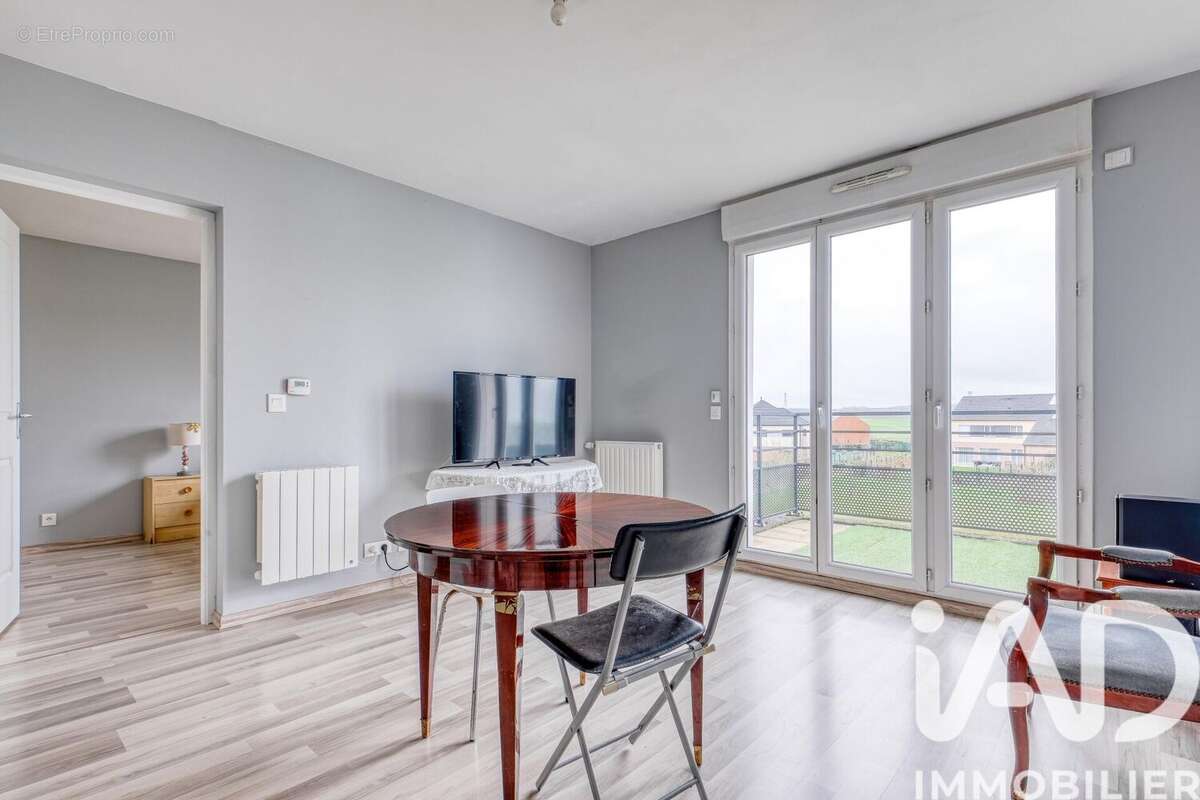Photo 2 - Appartement à CLAYE-SOUILLY