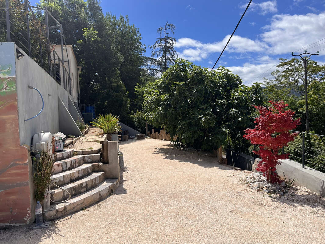 Maison à LAMALOU-LES-BAINS