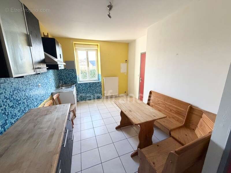 Maison à MAEL-CARHAIX