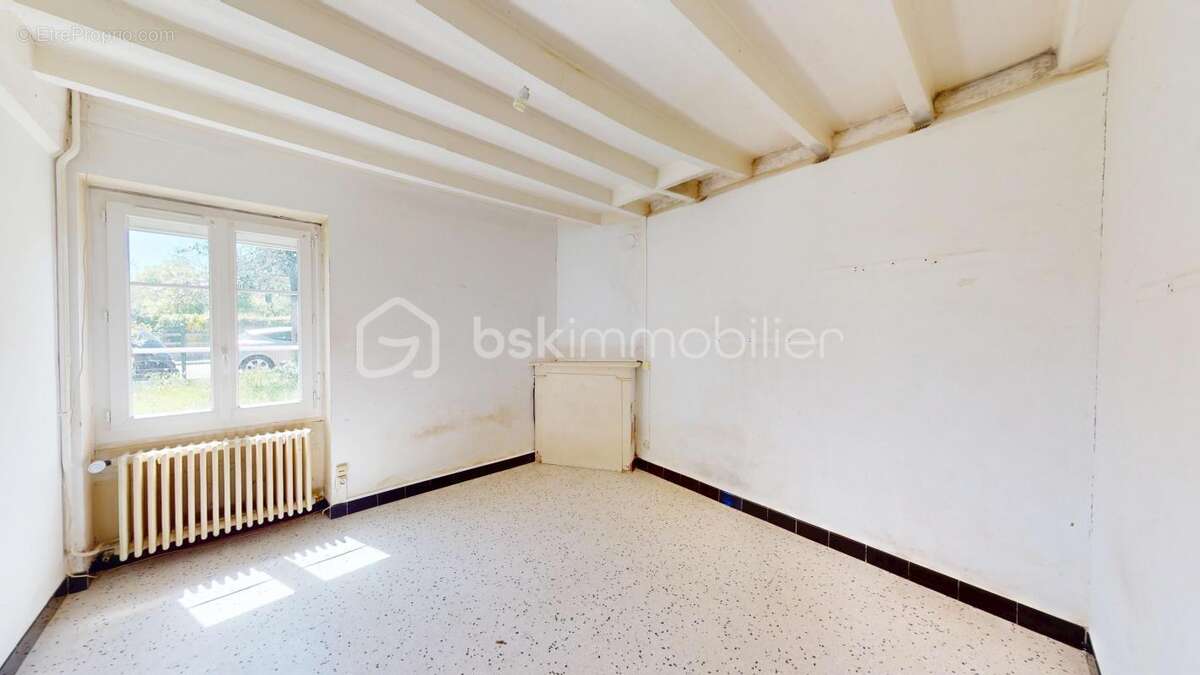 Maison à BELLEGARDE