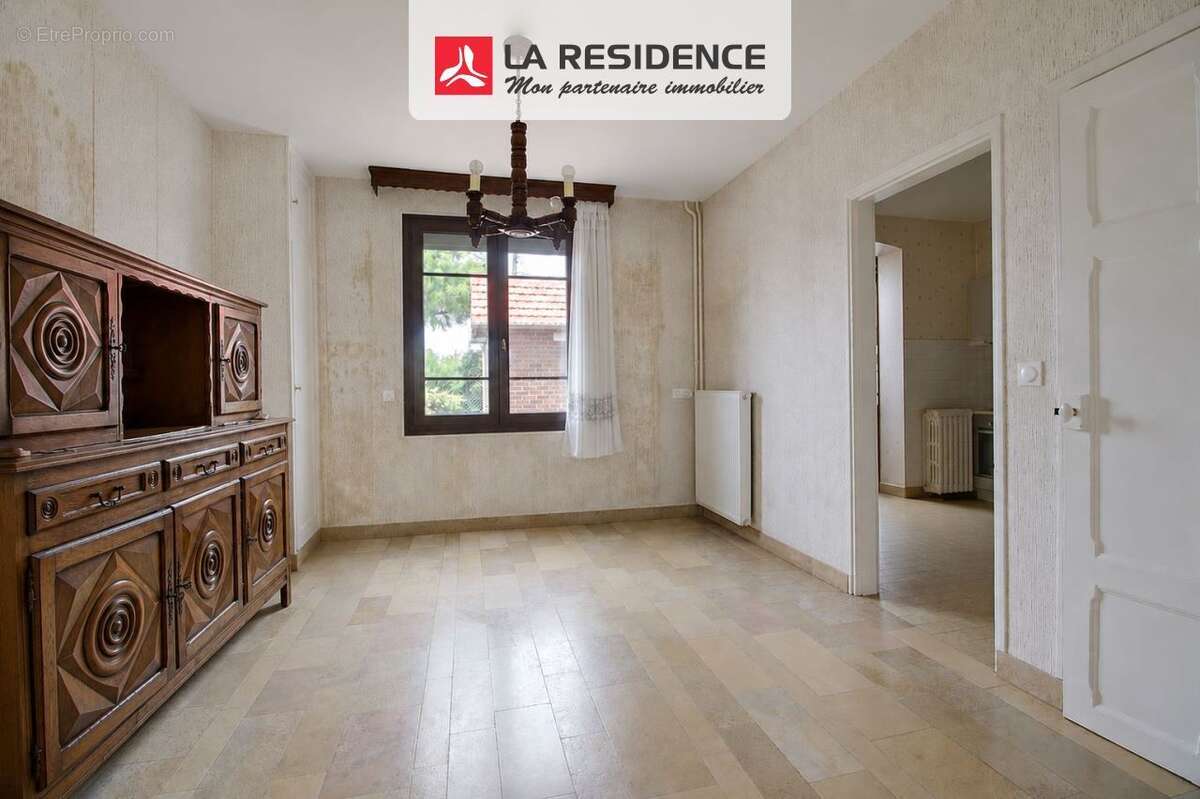 Maison 106 m² à Saint-Etienne-Du-Rouvray  - photo 2