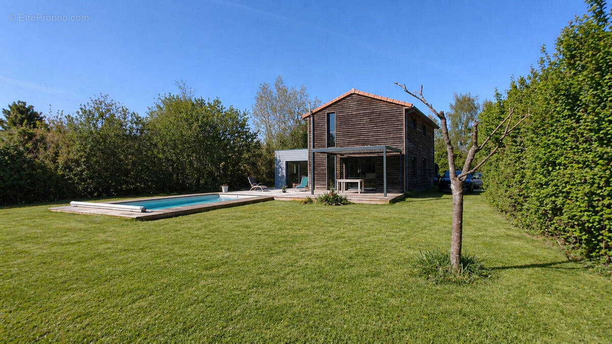 Maison à VOUNEUIL-SUR-VIENNE