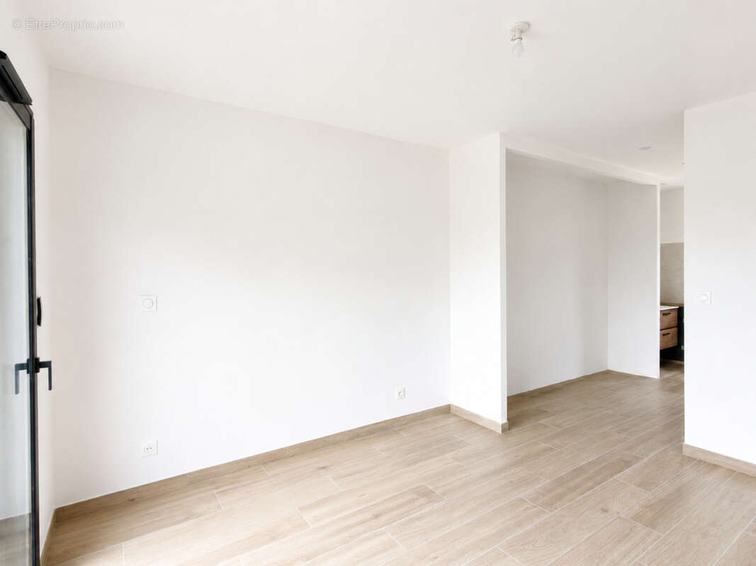 Plain-pied neuf sejour 4 ch double garage jardin - photo 13