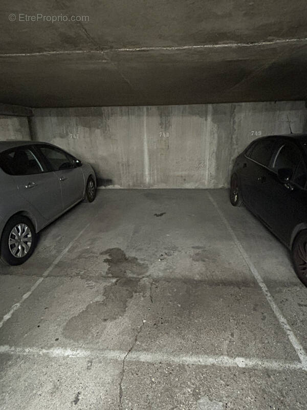 Parking à VINCENNES