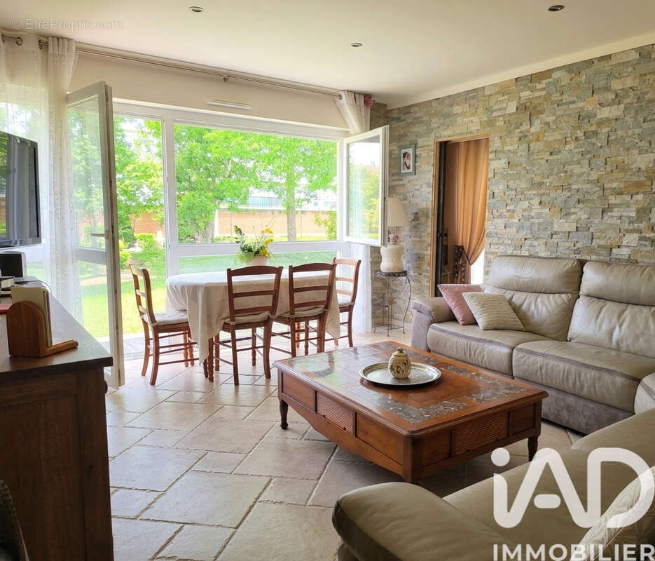 Appartement 73 m² à Boussy-Saint-Antoine  - photo 3