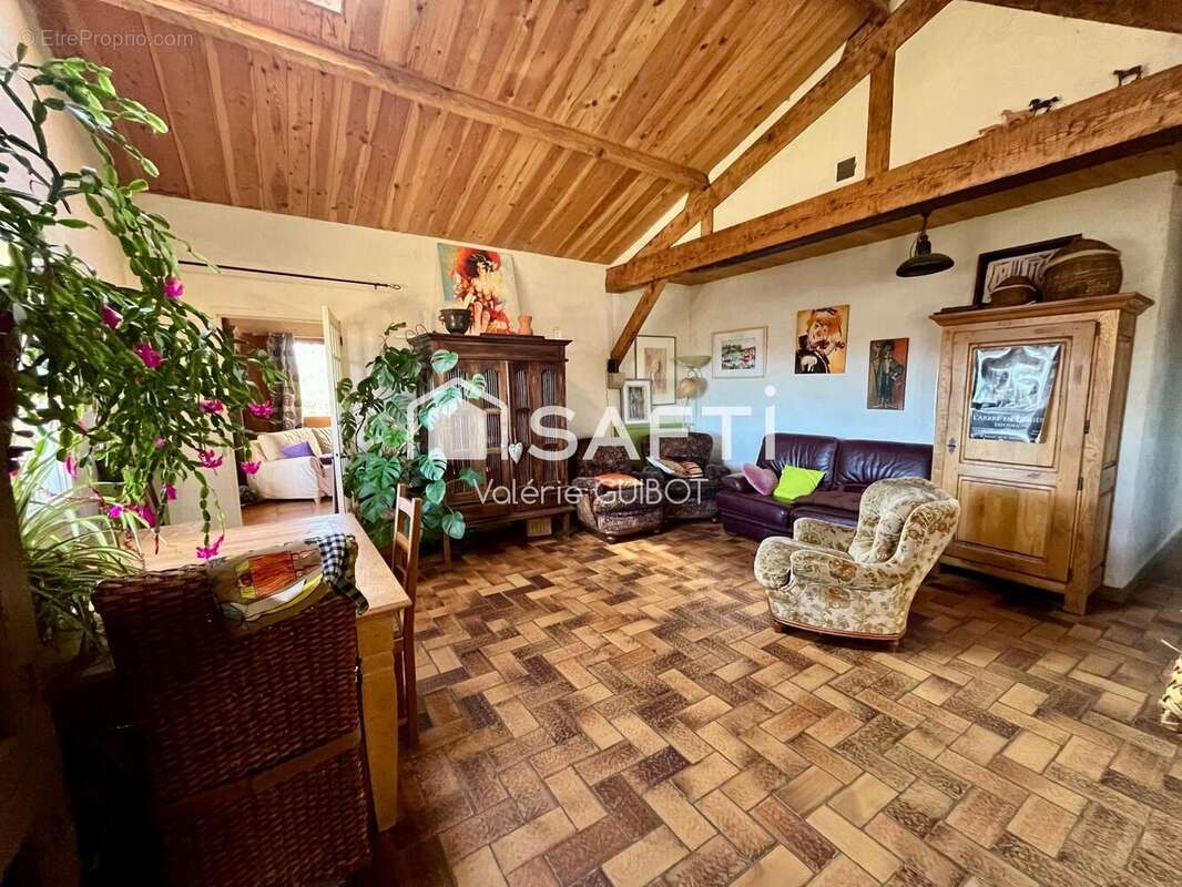 Maison 500 m² à Monlezun  - photo 7