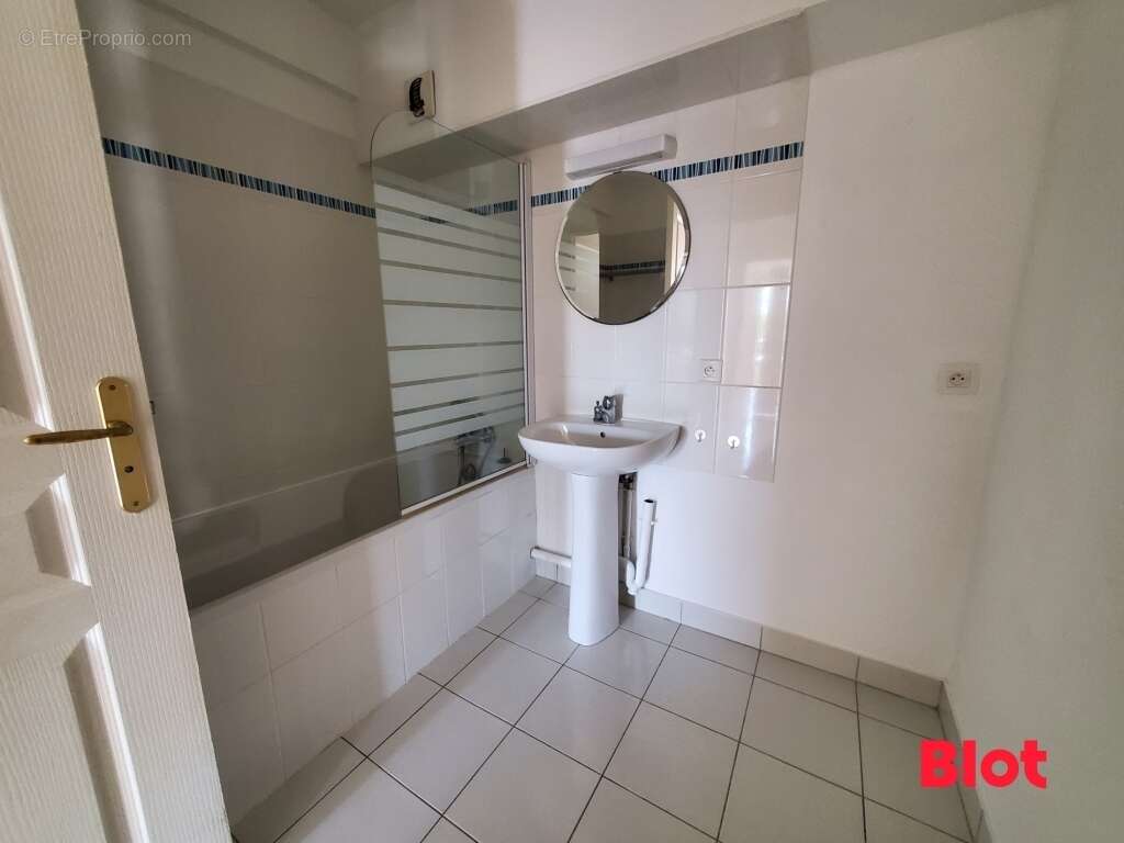 Appartement à SENE